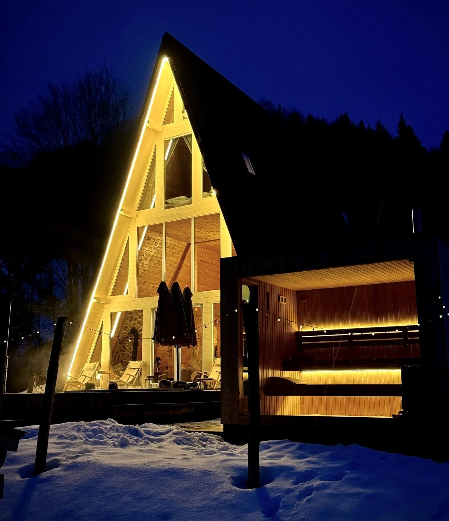 Cabana KayLuna luminata seara, iarna